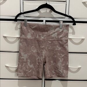 Vuori Clean Elevation Shorty 6"